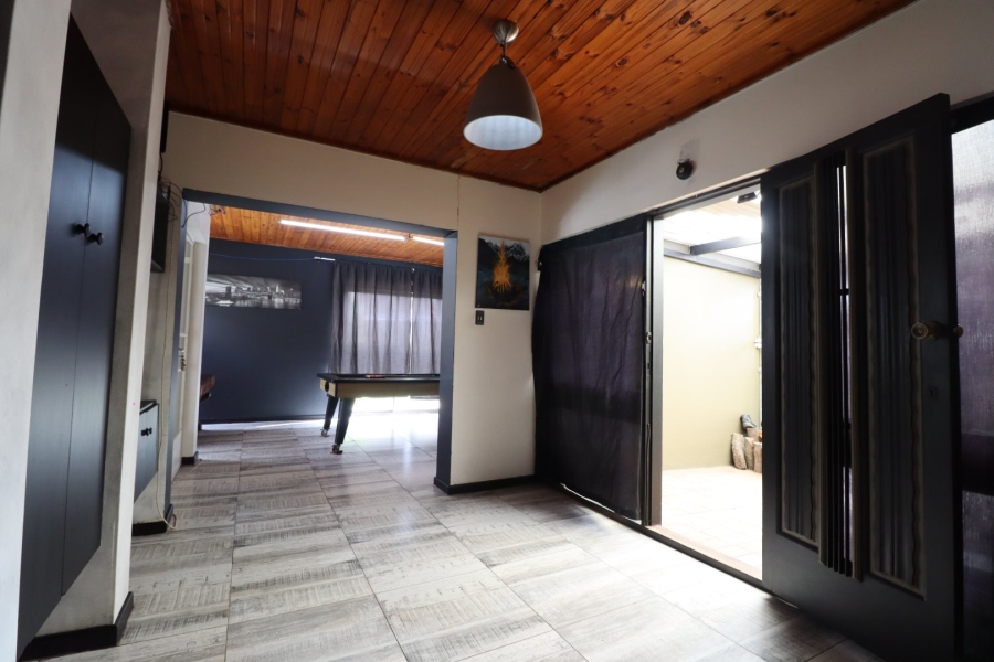 5 Bedroom Property for Sale in Kabega Park Eastern Cape